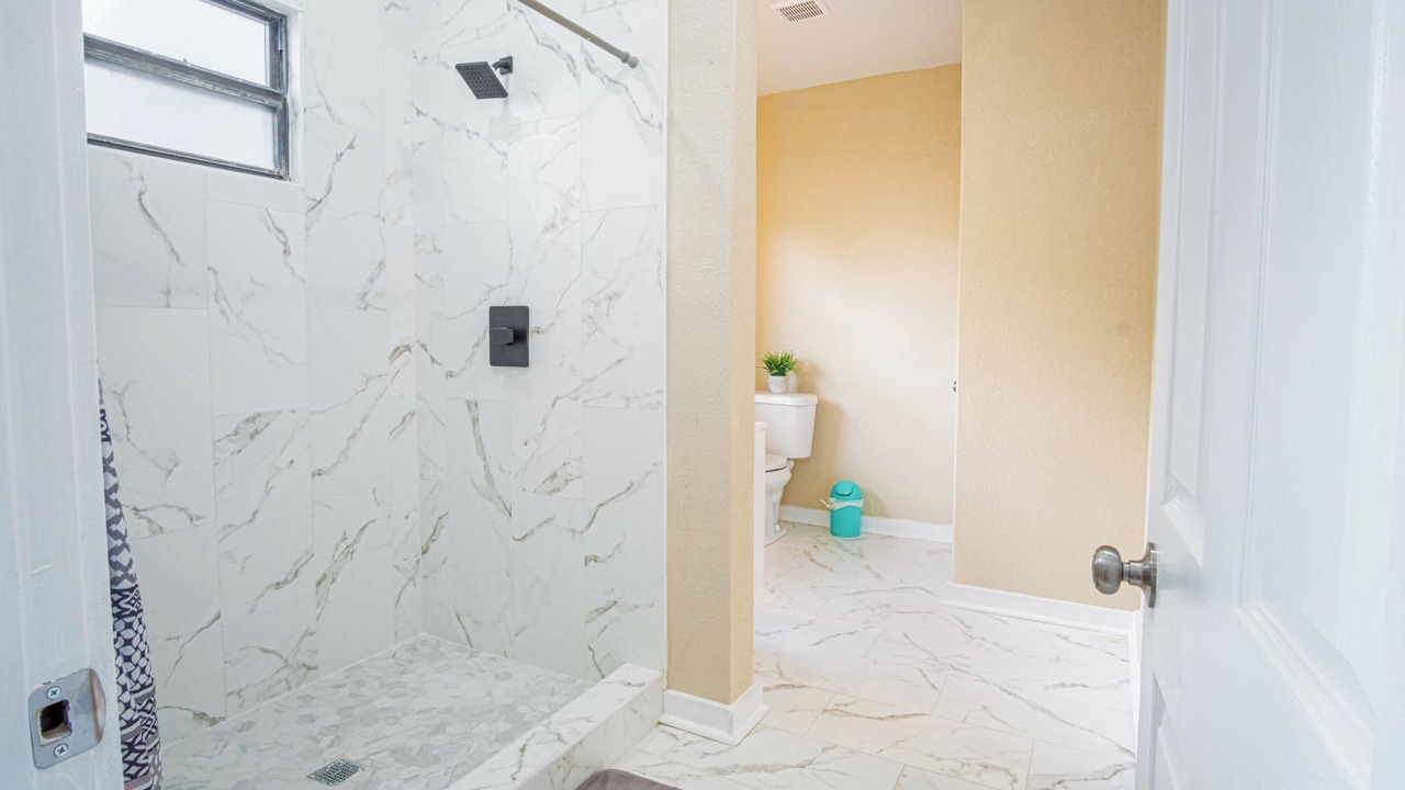 Photo of Bathroom in Nevada Street