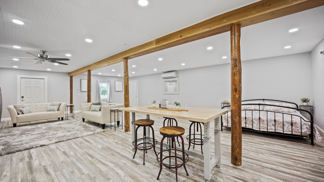 Photo of Others in Liberty