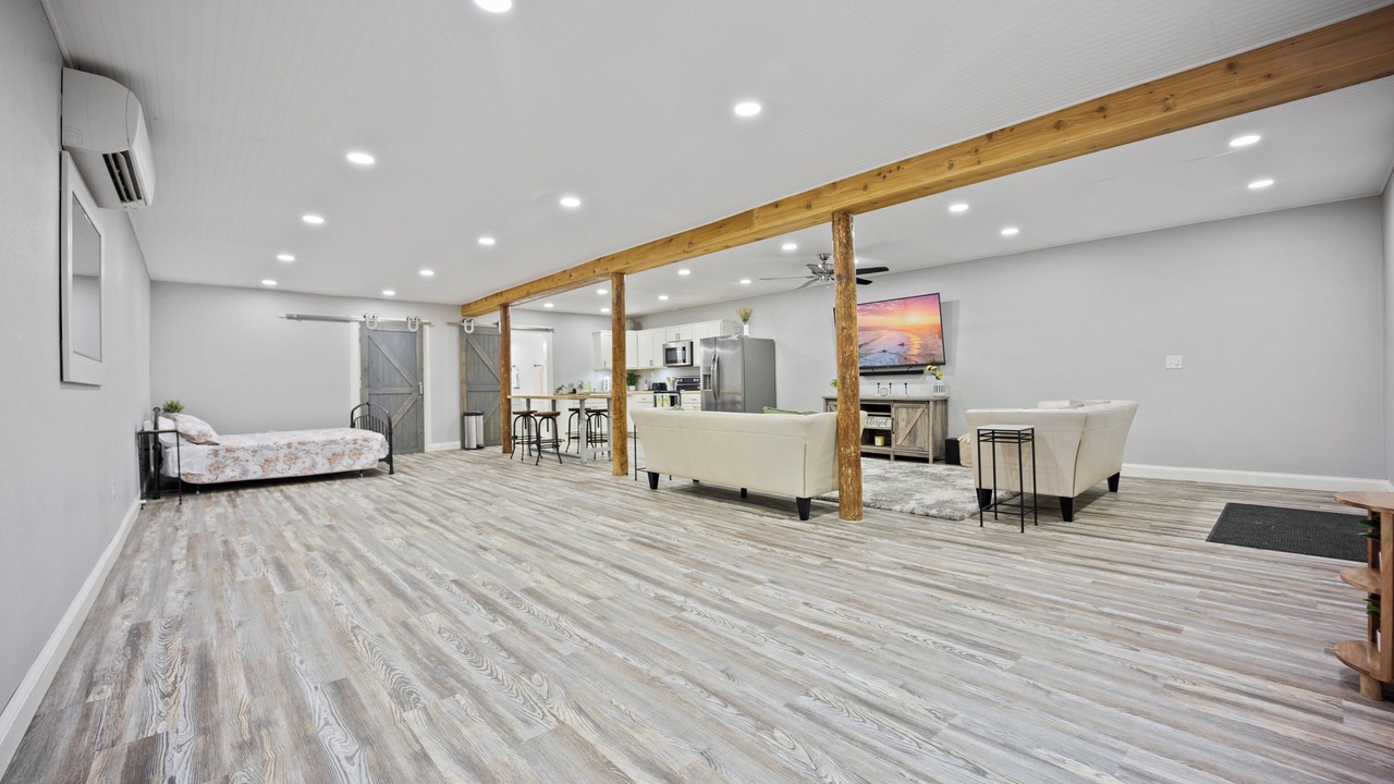 Photo of Others in Liberty