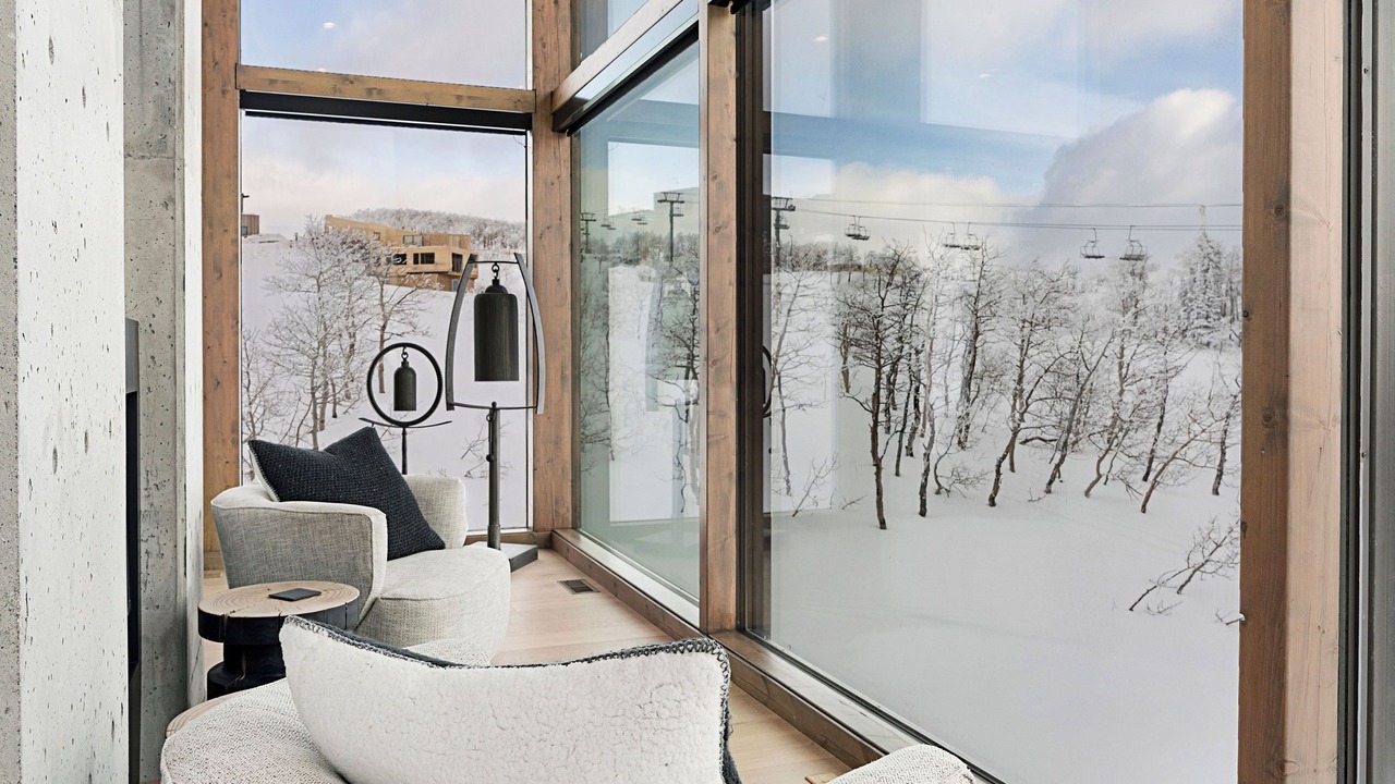 Photo of Livingroom in Eden