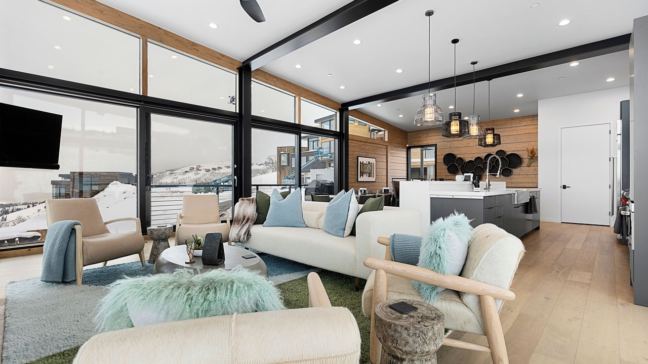 Photo of Livingroom in Eden