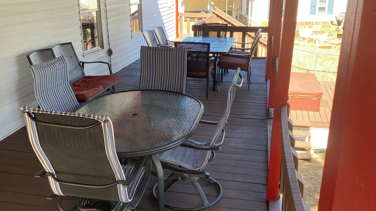 Photo of Outdoor in Canadian