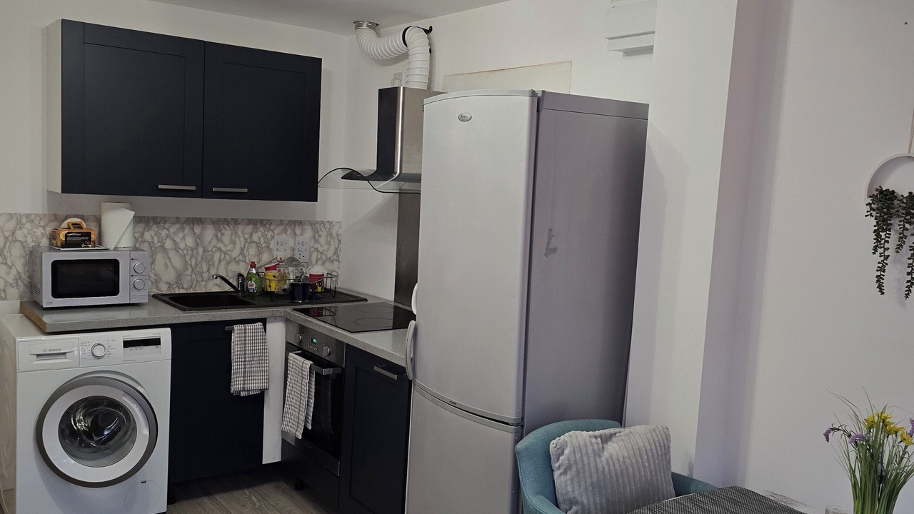 Photo of Others in Barnwood