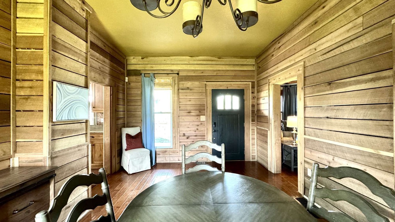 Photo of Others in Maxwell