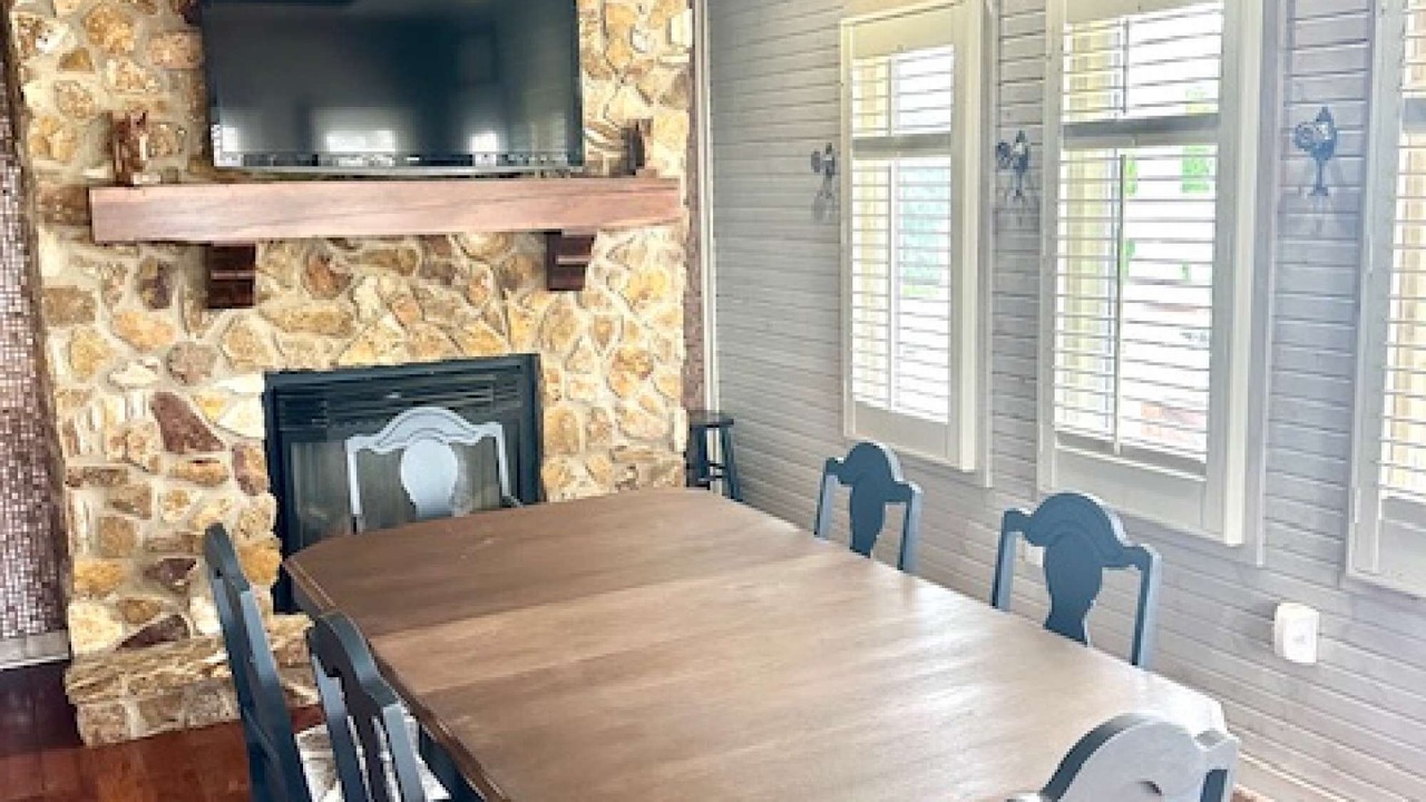 Photo of Others in Maxwell