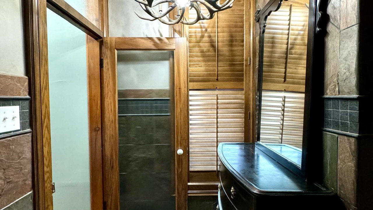 Photo of Others in Maxwell