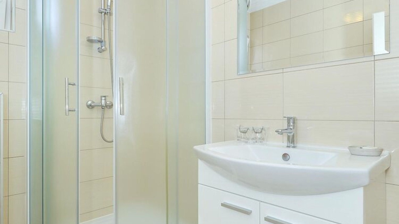 Photo of Bathroom in Preko
