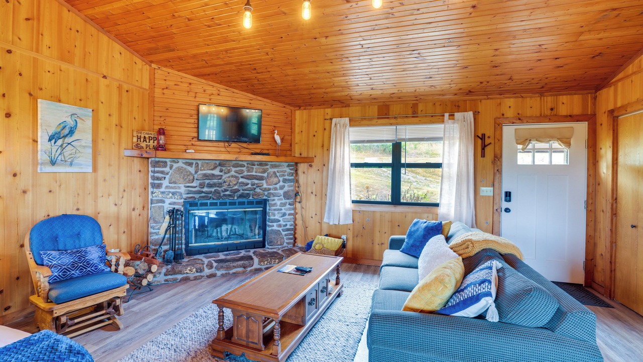 Photo of Livingroom in Berryville