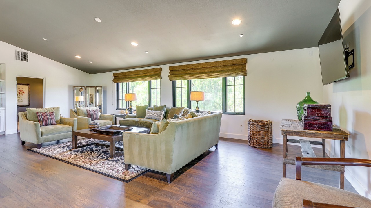 Photo of Livingroom in Valley Center