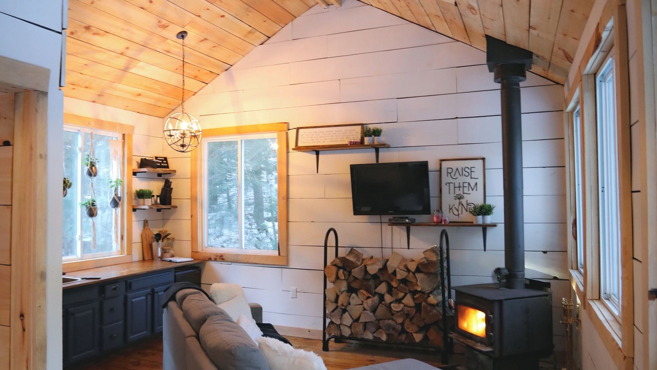 Photo of Livingroom in Bishop Corners