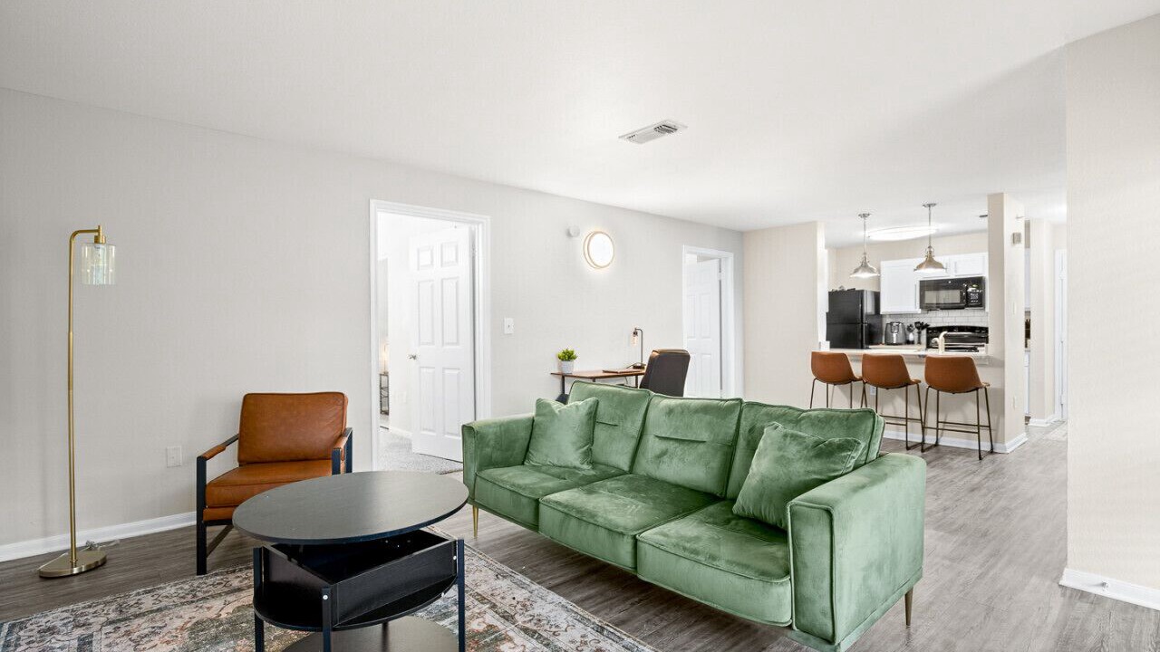 Photo of Livingroom in Pleasant Valley
