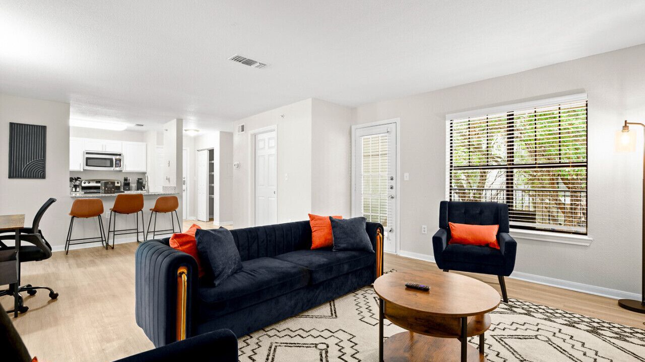 Photo of Livingroom in Pleasant Valley