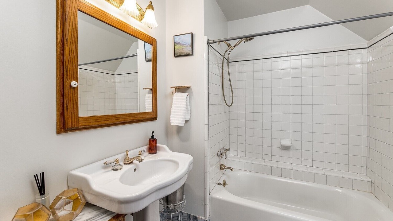 Photo of Others in Everett