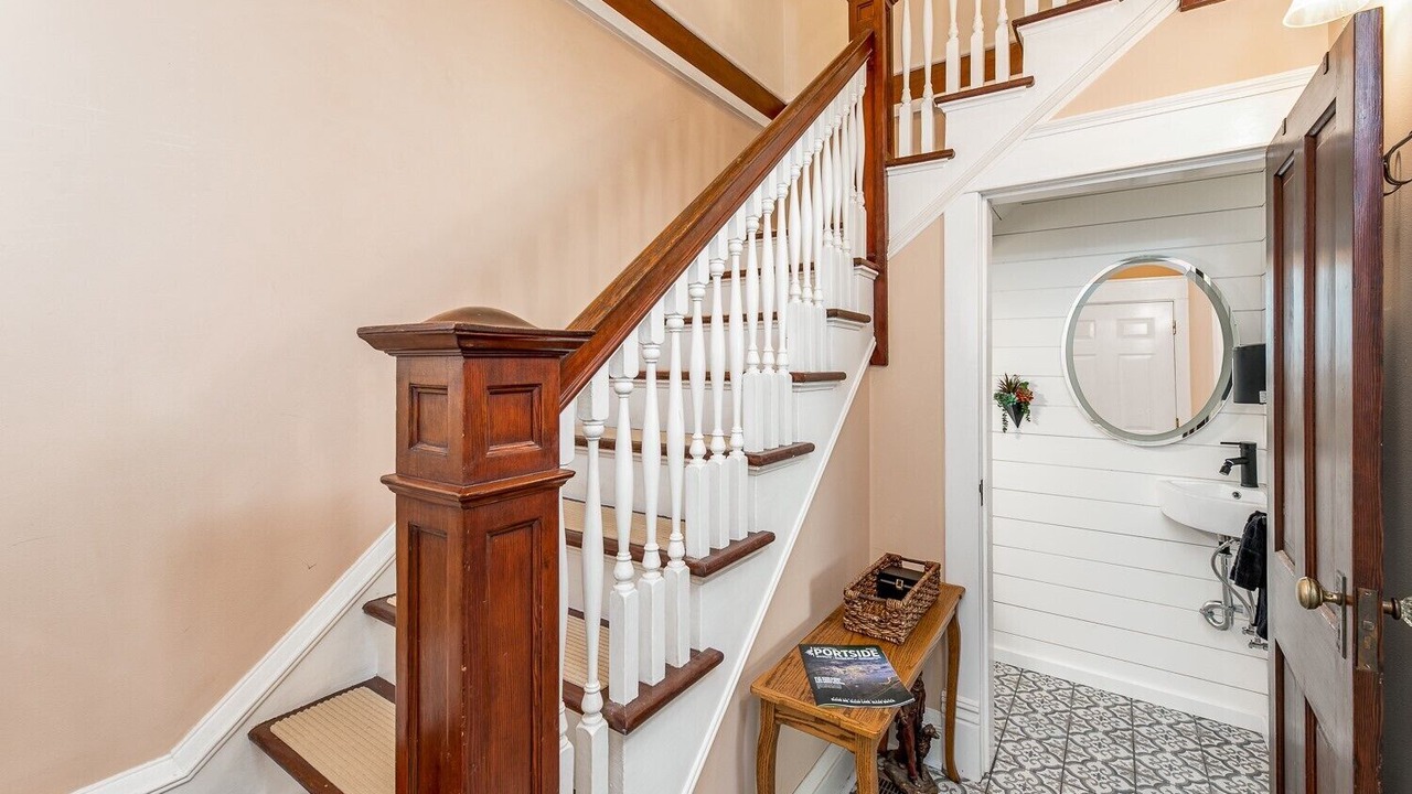 Photo of Others in Everett