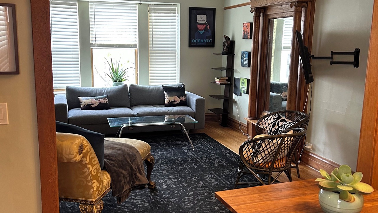 Photo of Livingroom in Boystown