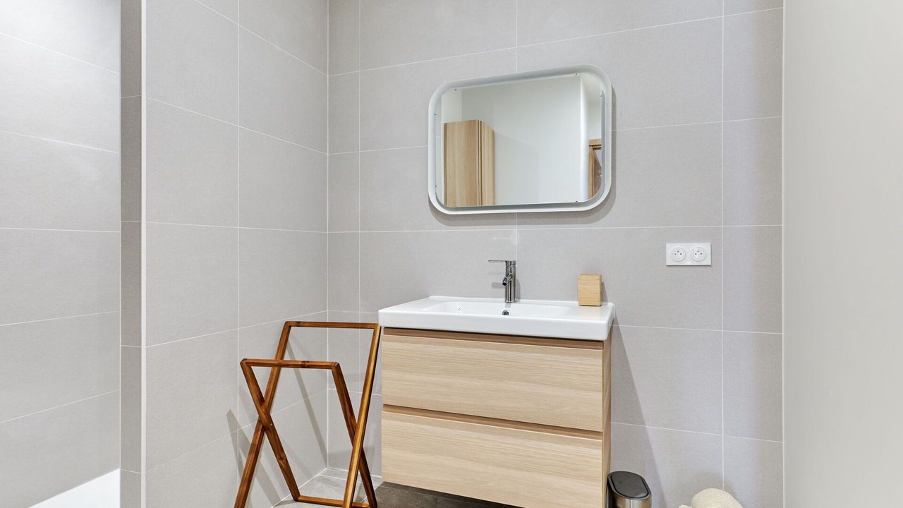 Photo of Bathroom in (le) Mesnil Hue