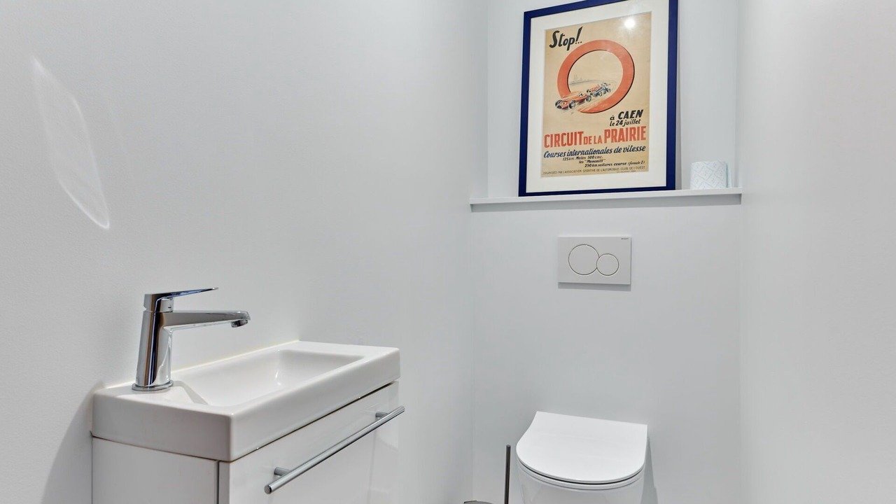 Photo of Bathroom in (le) Mesnil Hue