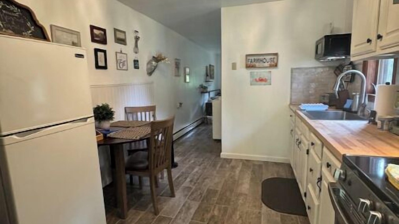 Photo of Kitchen in Drewsville