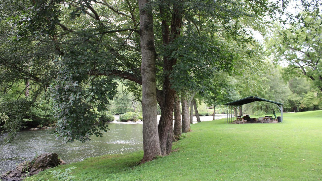 Photo of Outdoor in Cherokee