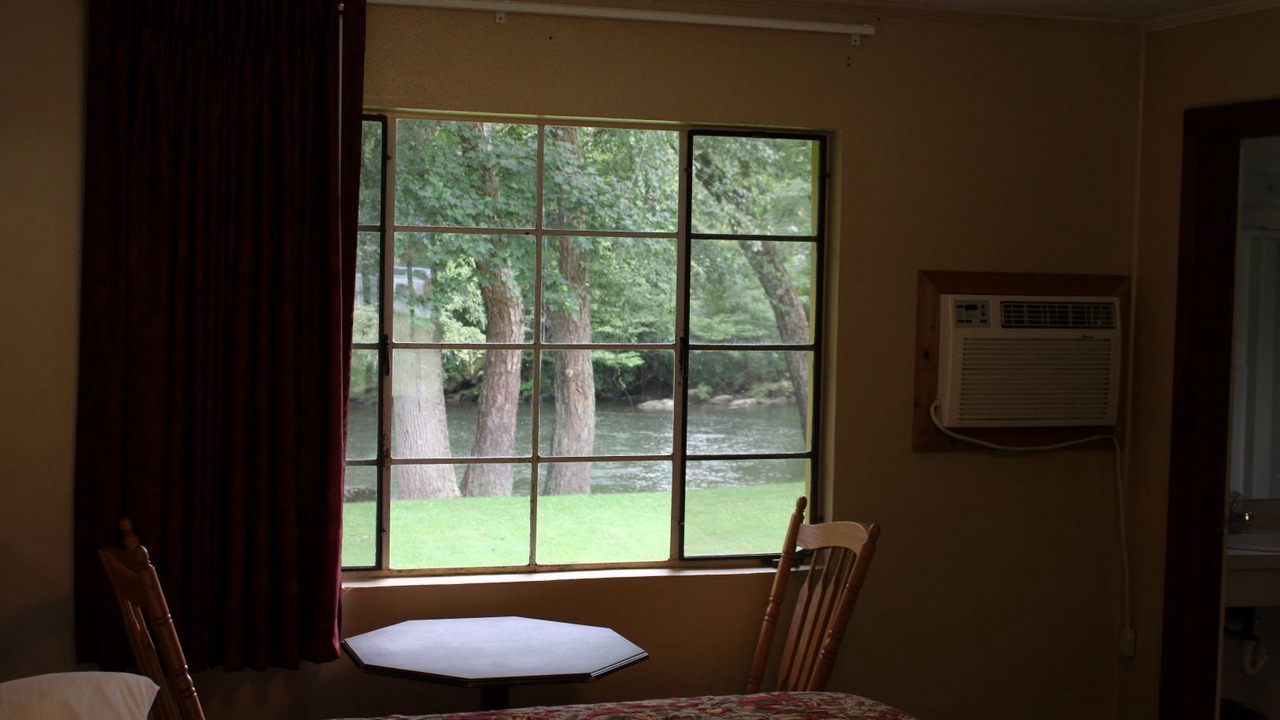 Photo of Bedroom in Cherokee