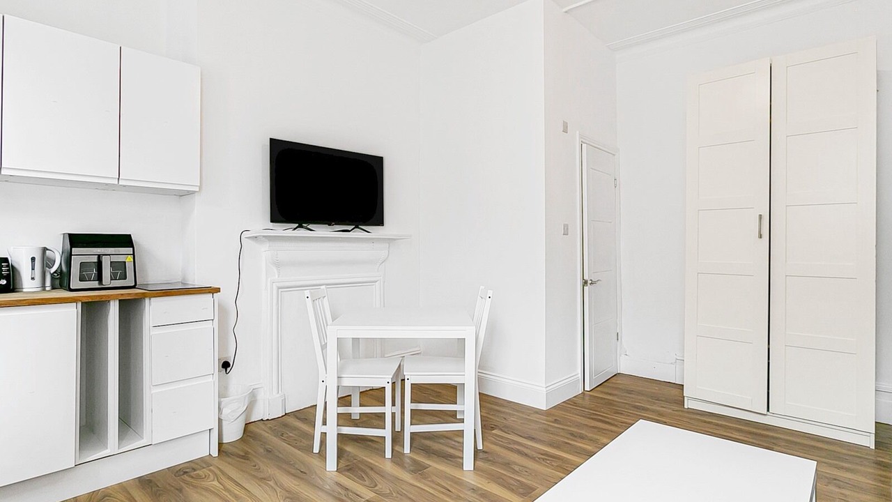 Photo of Others in West Hampstead