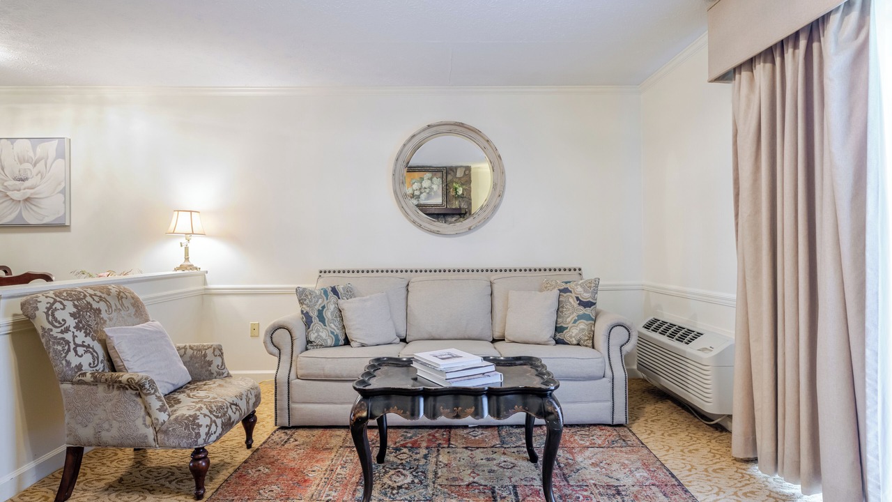 Photo of Livingroom in Dillard