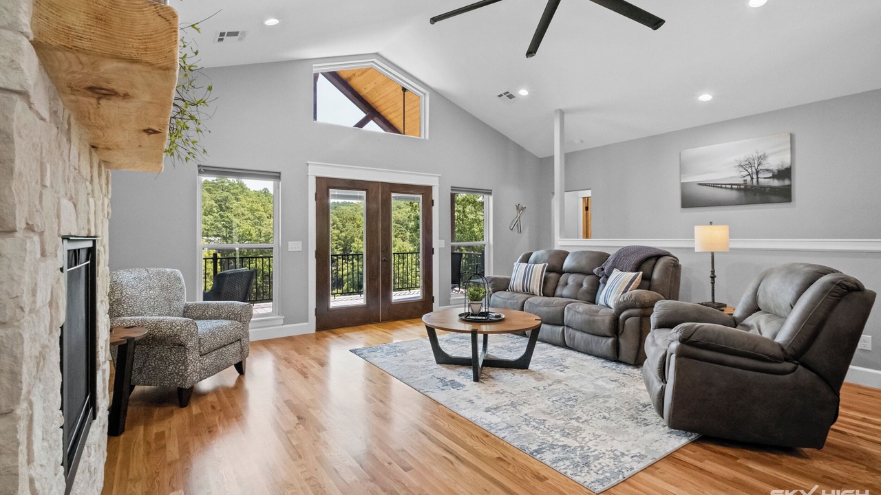 Photo of Livingroom in Jay