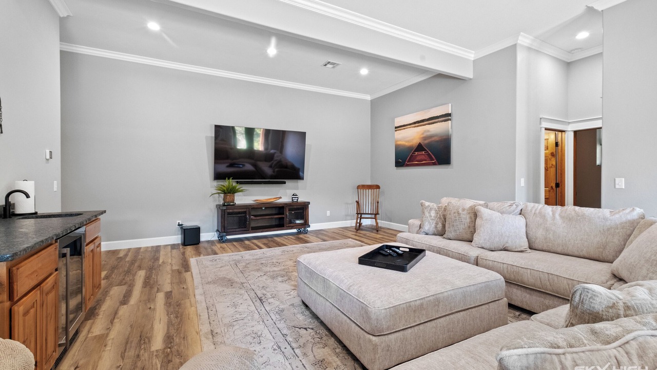Photo of Livingroom in Jay