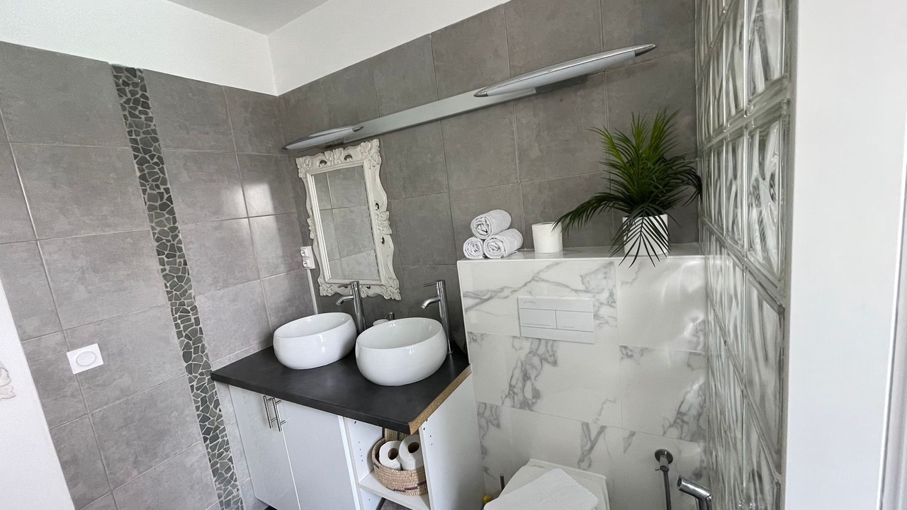 Photo of Others in Lagord