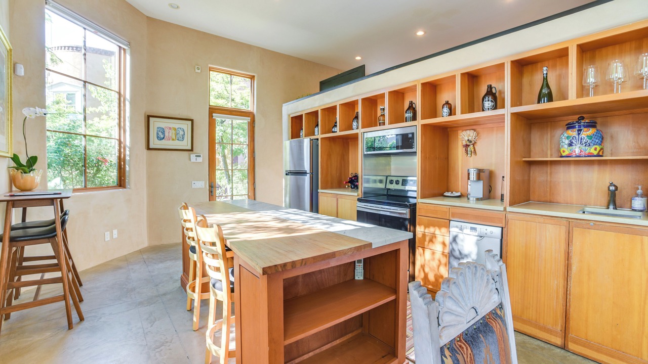 Photo of Kitchen in South Capitol