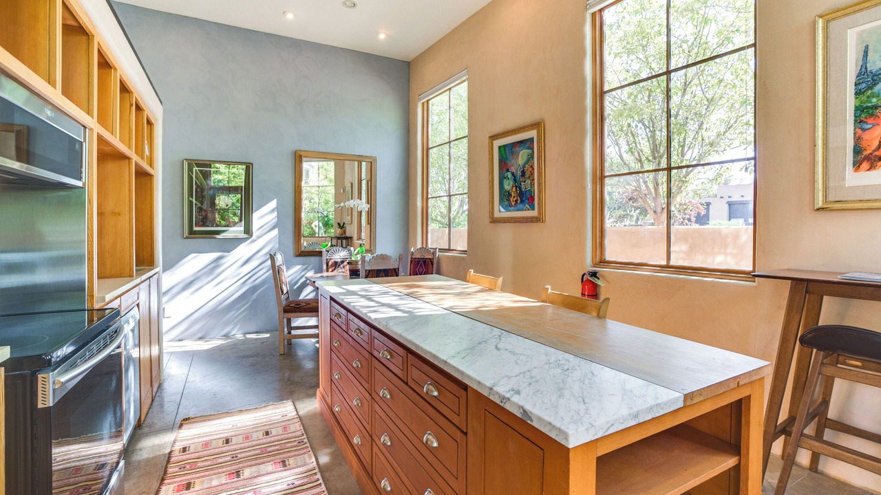 Photo of Kitchen in South Capitol