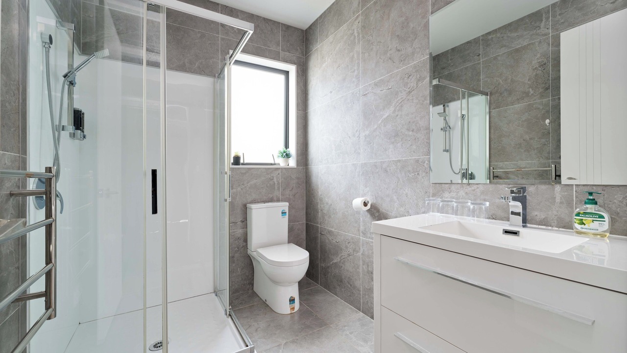 Photo of Others in Redvale