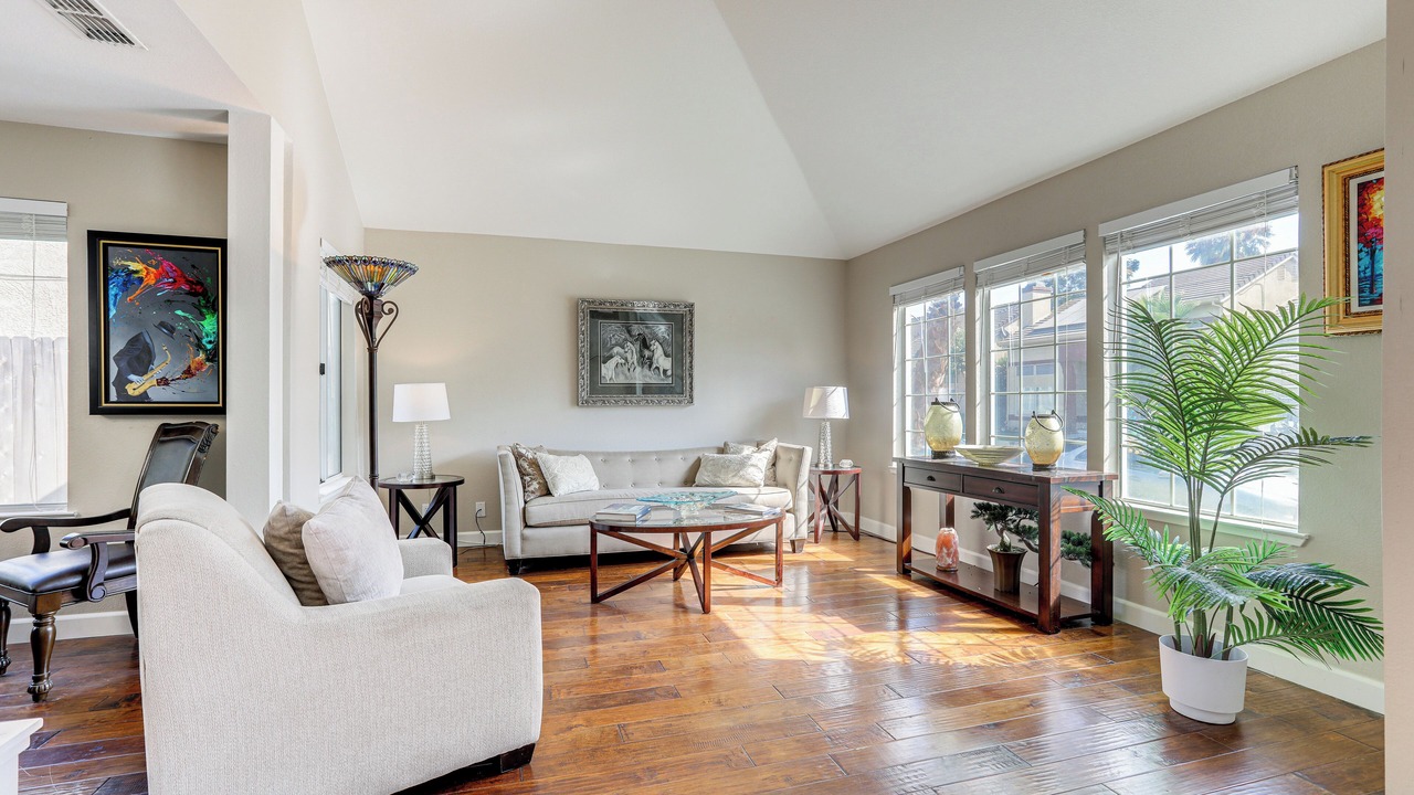 Photo of Livingroom in Antelope