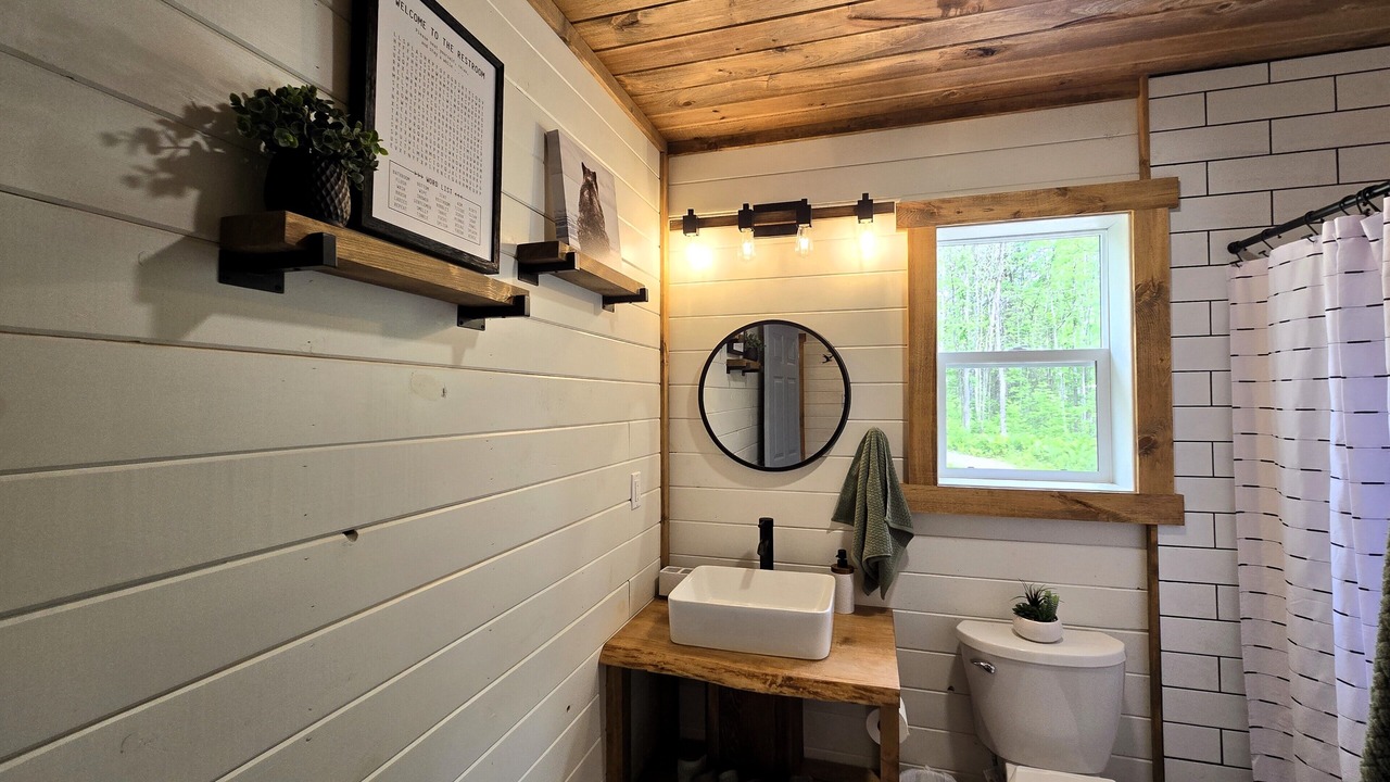 Photo of Bathroom in Iron Bridge