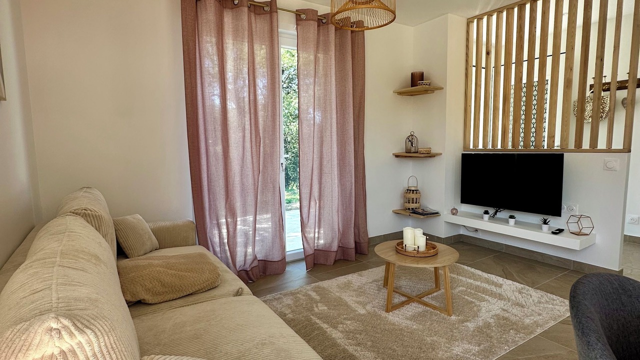 Photo of Livingroom in Figeac