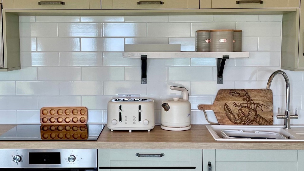 Photo of Bedroom in Helford Passage