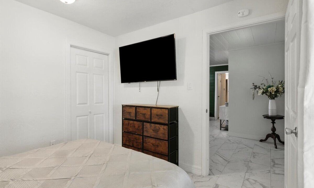 Photo of Bedroom in Groves