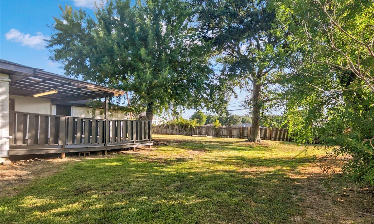 Photo of Outdoor in Groves