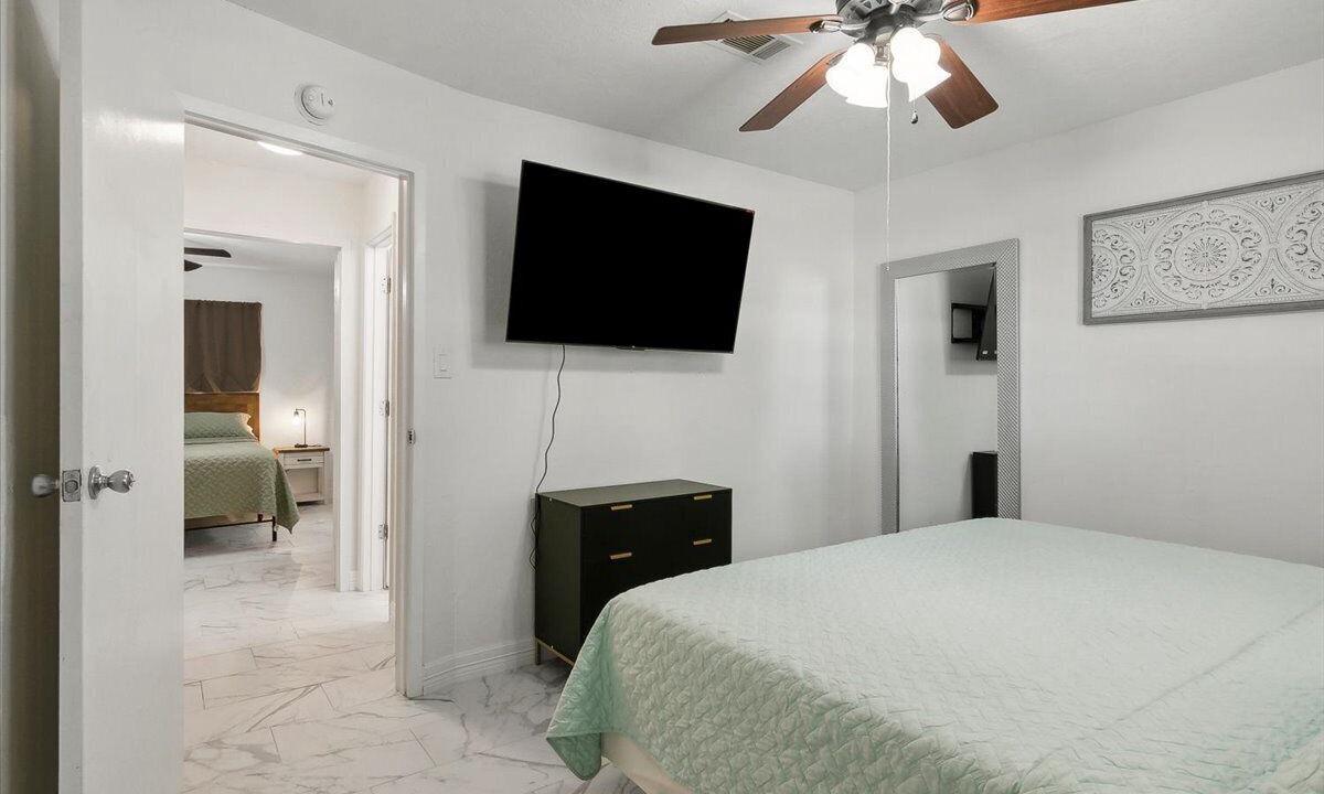 Photo of Bedroom in Groves