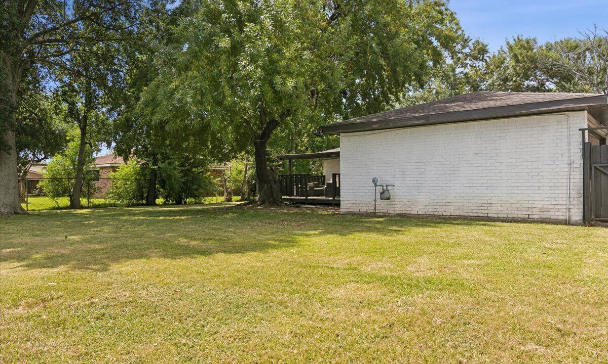 Photo of Outdoor in Groves