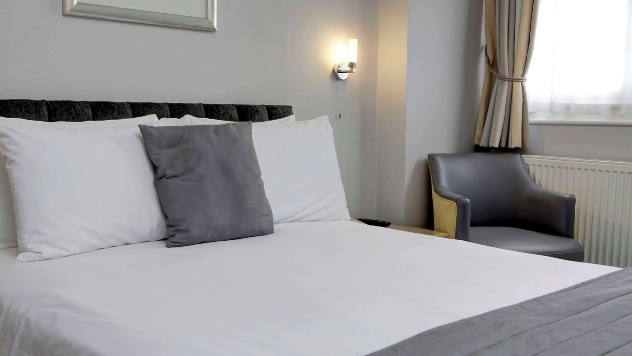 Photo of Bedroom in Calcot