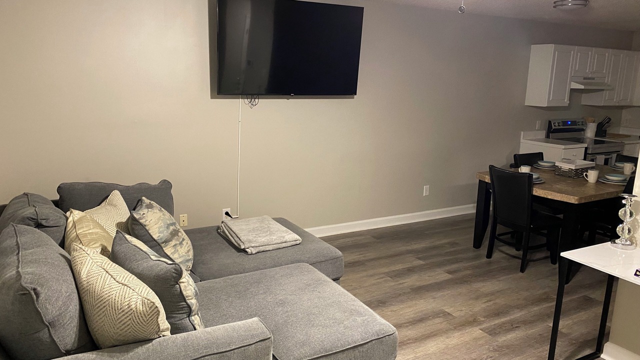 Photo of Livingroom in Southeast Raleigh
