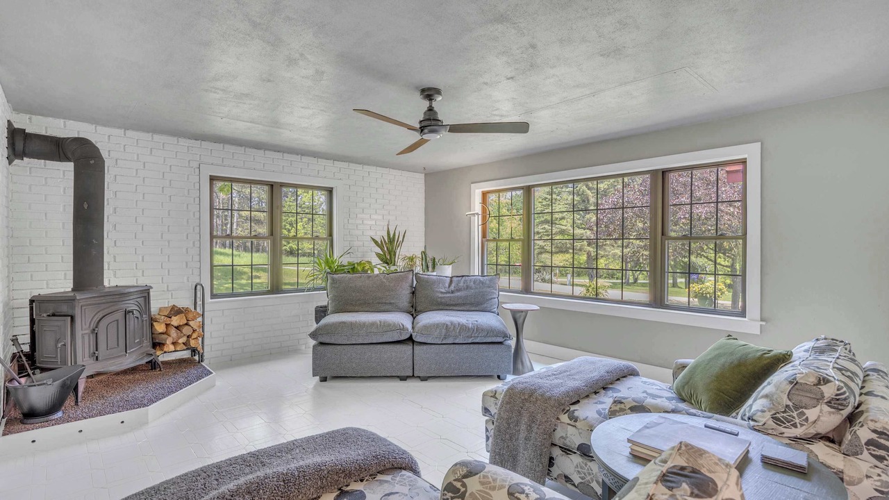 Photo of Livingroom in Portage
