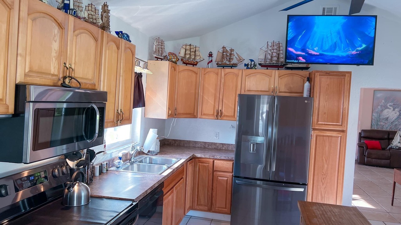 Photo of Kitchen in Weeki Wachee Gardens