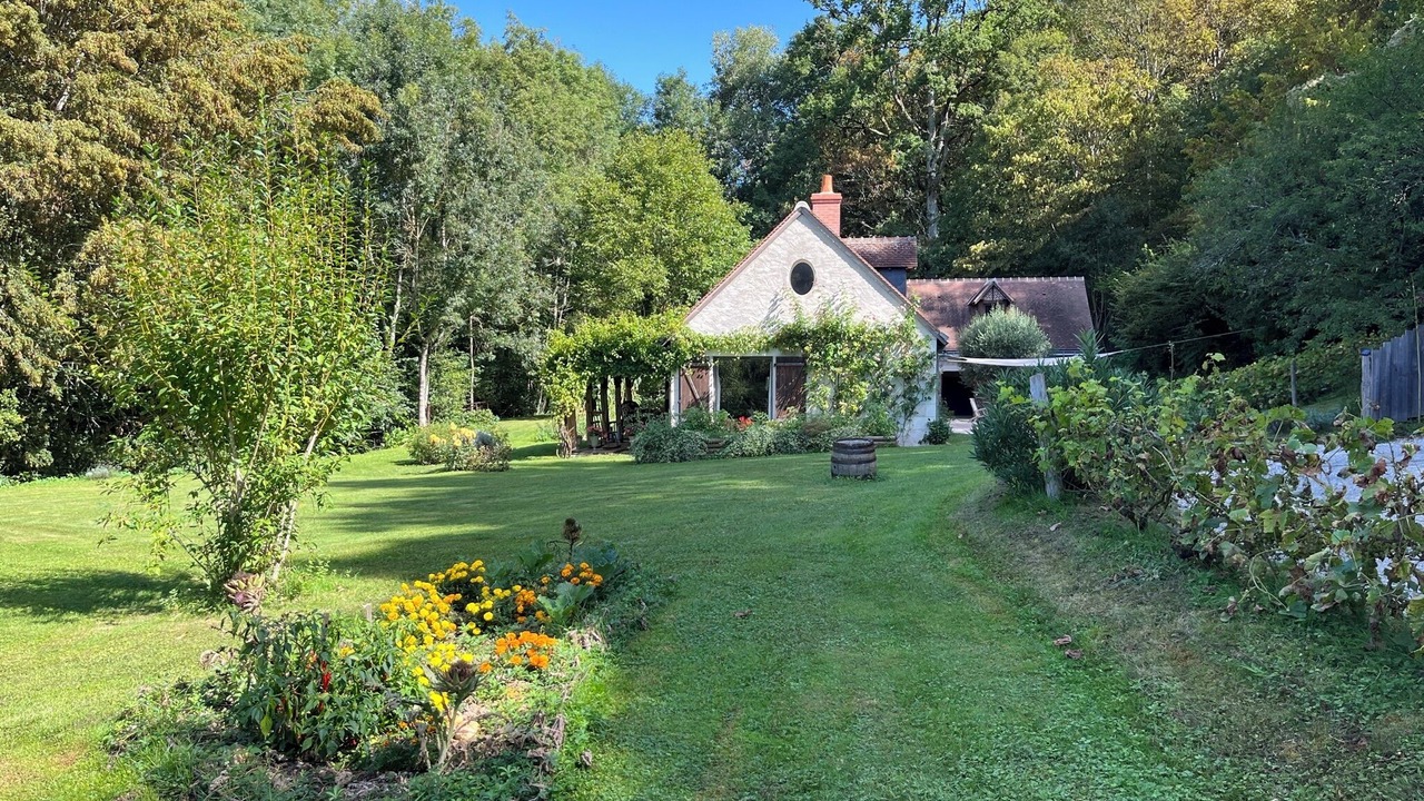 Photo of Outdoor in Saint-Ouen-les-Vignes