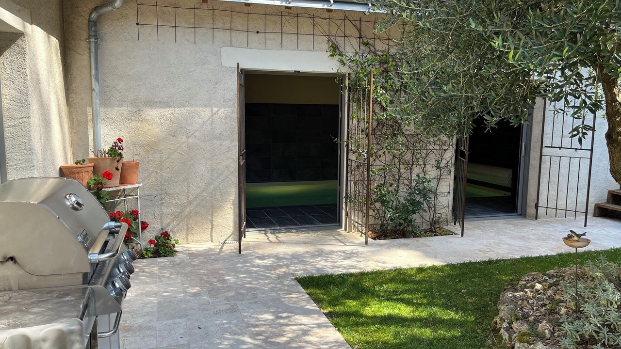 Photo of Outdoor in Saint-Ouen-les-Vignes