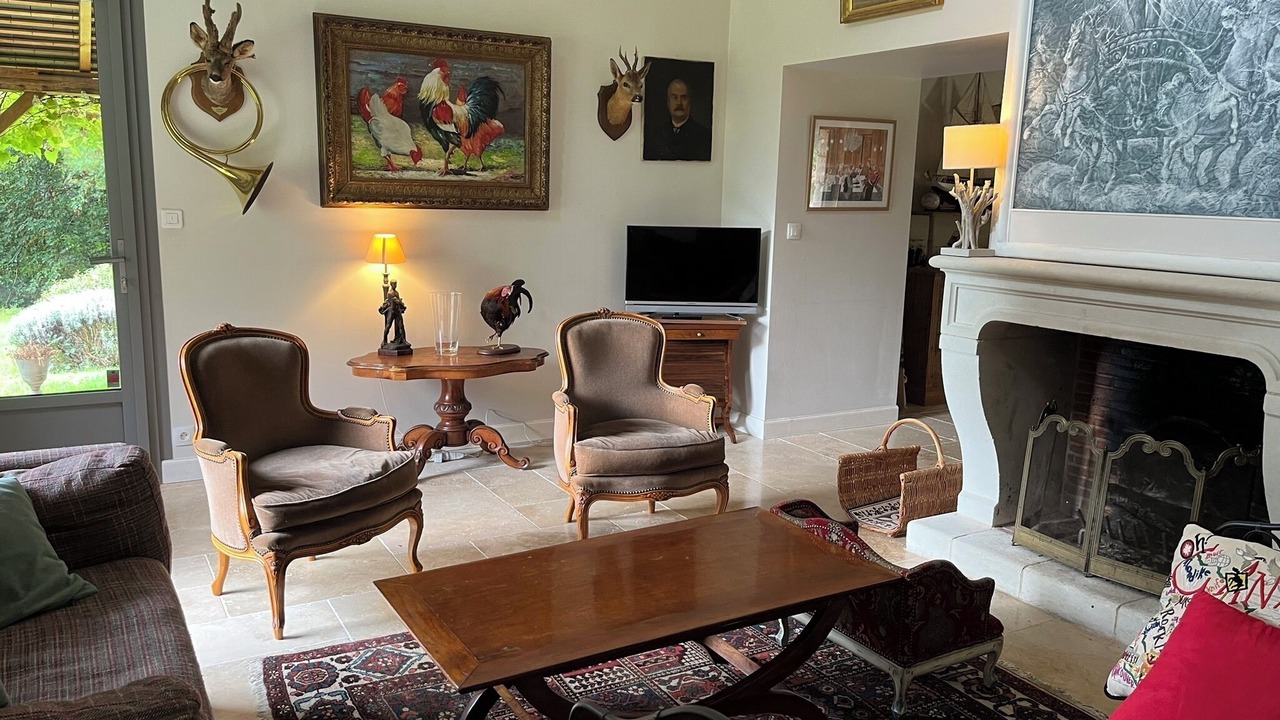 Photo of Livingroom in Saint-Ouen-les-Vignes