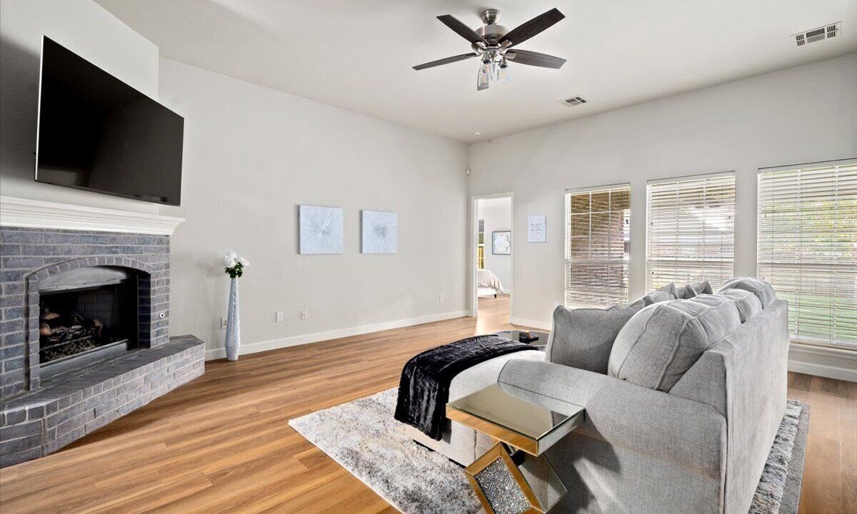 Photo of Livingroom in Bixby