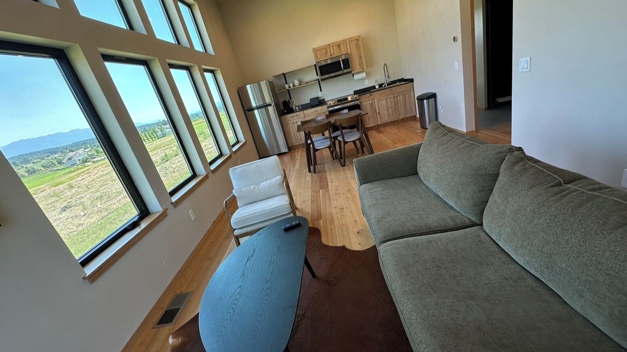 Photo of Livingroom in Creston