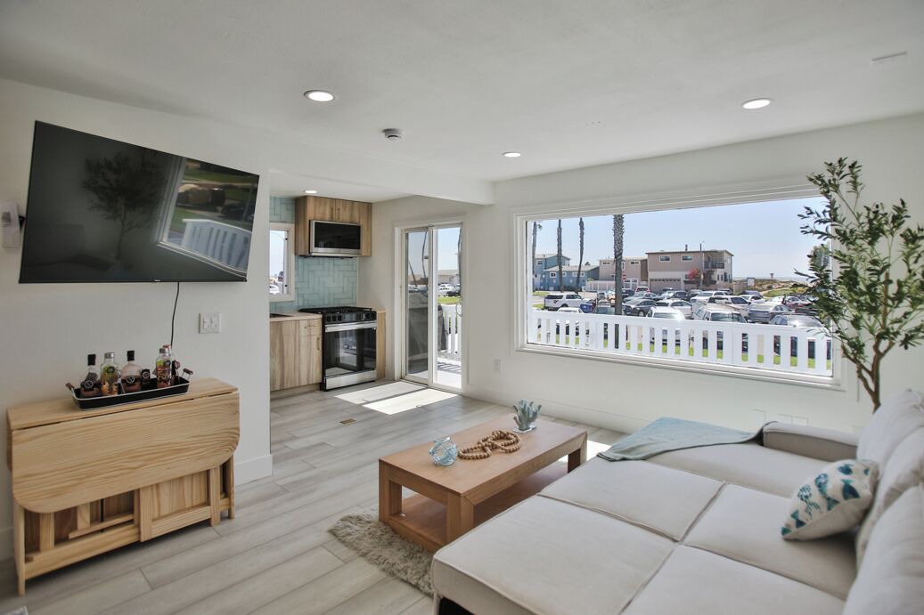 Photo of Livingroom in Huntington Harbour